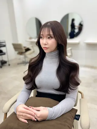 ロング 髪質改善韓国レイヤー SHIORI🦋のヘアスタイル