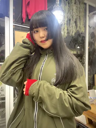 ロング Ann./艶髪 /レイヤーカットのヘアスタイル