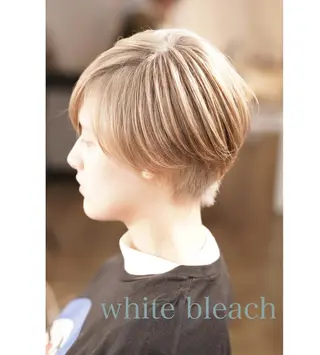 ショート ハイトーン/レイヤー /ケアブリーチ石川治のヘアスタイル
