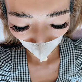 パーマ マツエク・マツパ アイブロウ 神山 ビューティー・アイのマツエク・マツパデザイン