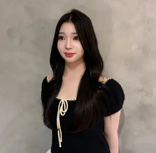 ロング 谷 亜澄のヘアスタイル