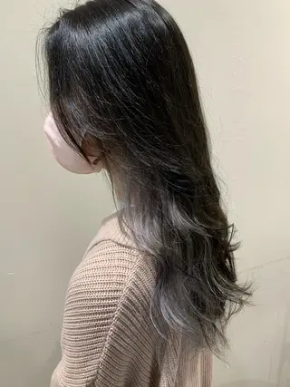 ロング カラー RINA .のヘアスタイル