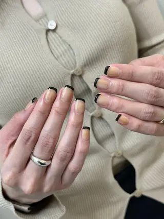 ネイル Elegancia. Hiromiのネイルデザイン