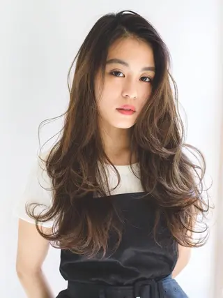 ミディアム パーマ マーブル東京 三軒茶屋 美容室のヘアスタイル