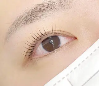 パーマ Romine&ネイル ユンのマツエク・マツパデザイン