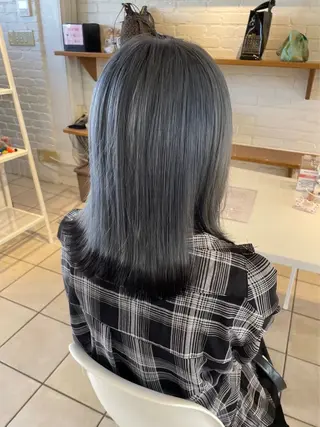 ミディアム カラー 💫レイヤーカット 💫ブリーチ💫サキのヘアスタイル