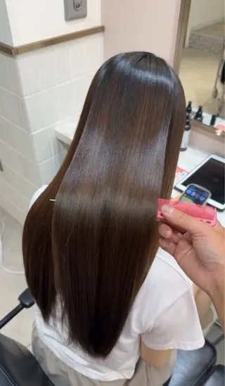 ロング ガレリアエレガンテ　サカエテン所属・田中俊　縮毛矯正 髪質改善のヘアスタイル