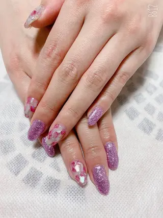 ネイル The Best Beauty受付担当のヘアスタイル