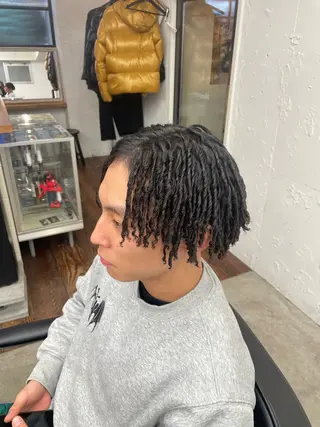 パーマ メンズ コーンロウ／ブレイズ SYUのヘアスタイル