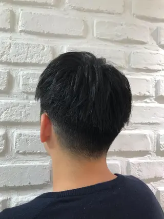 ショート メンズ 【暖色カラー特化】 中山由梨のヘアスタイル