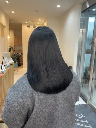 ミディアム ブリーチカラー/ 細川はるかのヘアスタイル