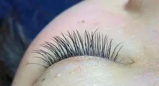 マツエク・マツパ ヘアーメイクWILL所属・堀 夏実のマツエク・マツパデザイン