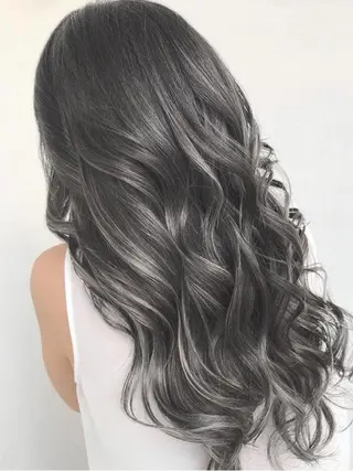 ロング カラー パーマ ヘアアレンジ Device ディバイスのヘアスタイル