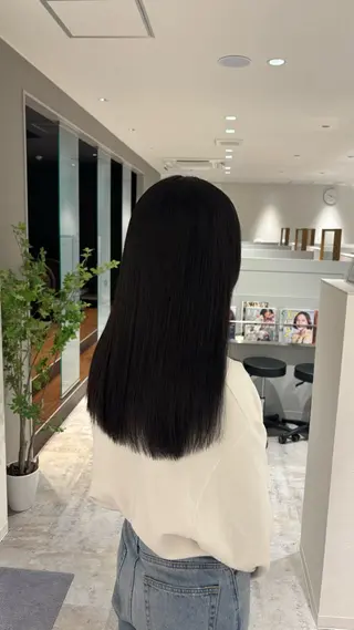 ロング カラー bellus所属・田名部 愛乙のヘアスタイル