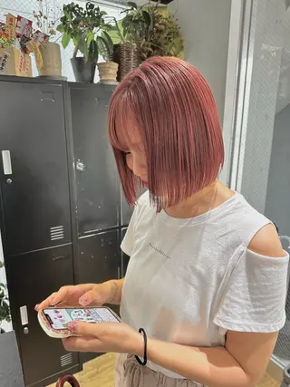 ミディアム カラー ARCANAブリーチ レイヤーカット/原宿のヘアスタイル