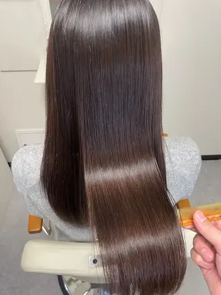 セミロング アトリエ ネッコのヘアスタイル