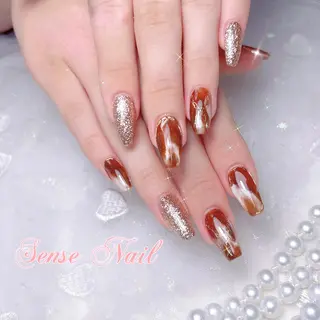 ネイル Queening 🦋のネイルデザイン