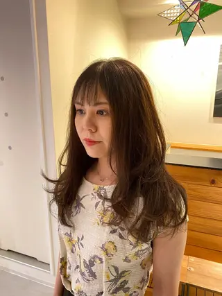 ロング WHAT COMES AROUND ...所属・イワ ハシのヘアスタイル