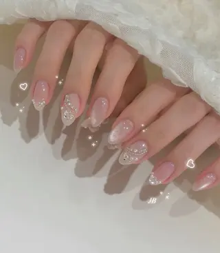 ネイル T. Leeのネイルデザイン