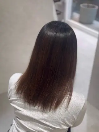 ミディアム パーマ suzuka/透明感 カラー 美髪縮毛矯正のヘアスタイル