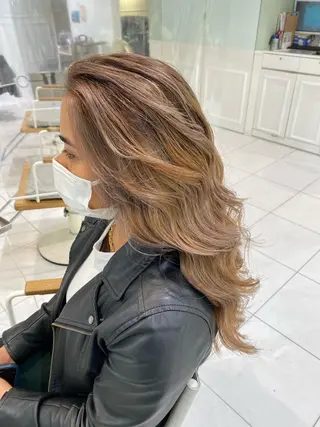 ロング カマチョ タイスのヘアスタイル