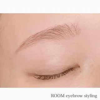 アイブロウ 眉毛専門サロンROOM所属・ナチュラル眉専門 眉毛サロンROOMの眉毛・アイブロウイメージ