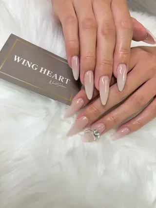 ロング H NANAのネイルデザイン