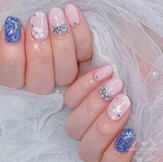 ネイル ネイルサロンエクラ 🫧Shizukaのネイルデザイン