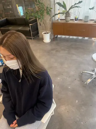 セミロング PACE所属・ayumi ／透明感カラーのヘアスタイル
