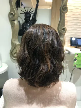 ミディアム パーマ ヘアケアは お任せ✨✨中田早紀のヘアスタイル