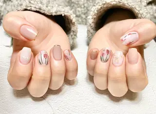 ネイル 濱嶋 結菜のネイルデザイン