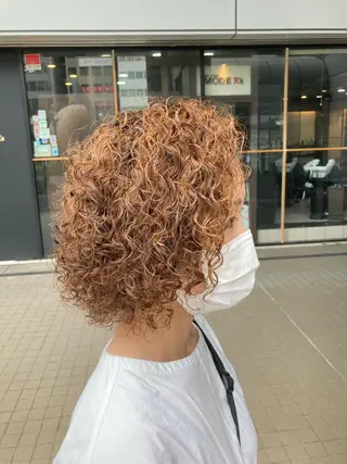 ミディアム パーマ SHAFT Ieiriのヘアスタイル