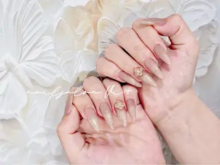 ネイル ✨Nailsalon Vi+✨のネイルデザイン