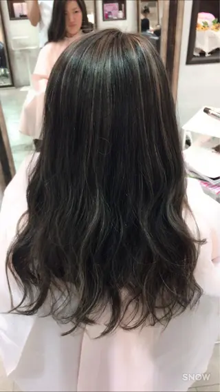 セミロング MAAT所属 AKANEのヘアスタイル