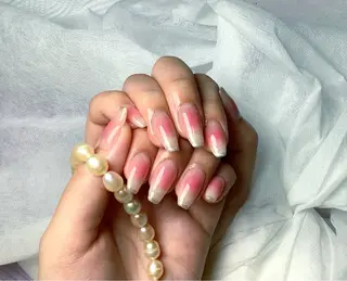 ネイル pink ladyサロン所属・べ にのネイルデザイン