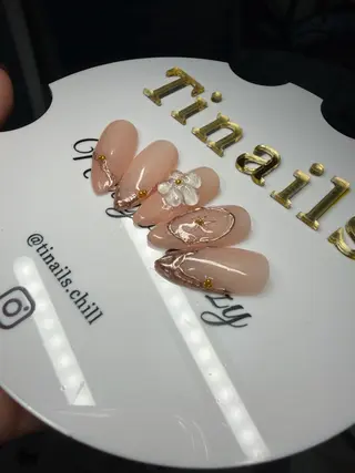 ネイル Tinails所属・Tinails (ティナネイル)のネイルデザイン