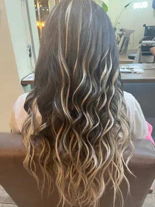 戸川 紗良のヘアスタイル