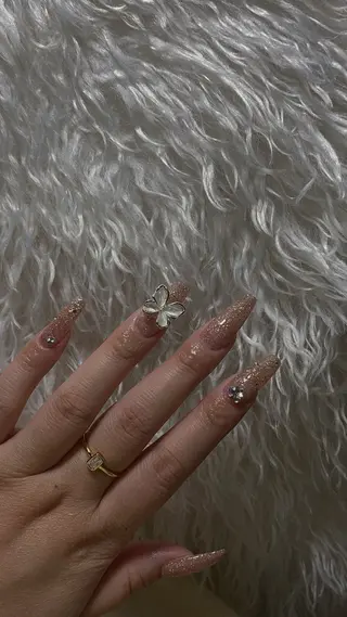 ネイル n o q r m. n a c h iのネイルデザイン