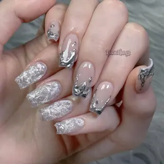 ネイル Dark Honey Susuのネイルデザイン