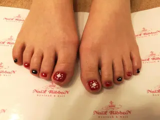 ネイル ネイルリボン 受付スタッフのネイルデザイン
