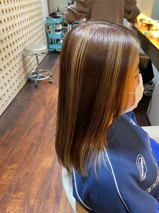 セミロング カラー CoCooN Hiromiのヘアスタイル