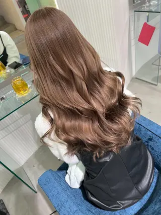 ロング カラー Boxmico. / カカズ コトネのヘアスタイル