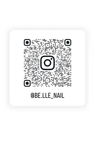 ネイル 憩い所属・札元 杏樹のネイルデザイン