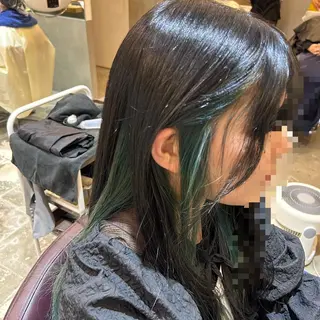 セミロング カラー 若狭 彩花のヘアスタイル