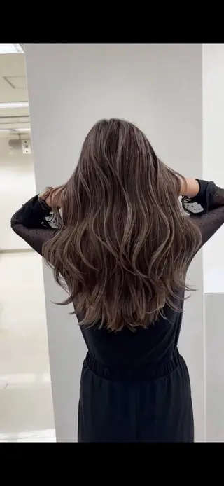 ロング カラー ✨レイヤーカット/透 名感カラー特化✨のヘアスタイル