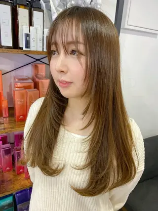 ロング ロアヘアーコーディネート所属・ナチュラルヘア /透明感/長井遥陽のヘアスタイル