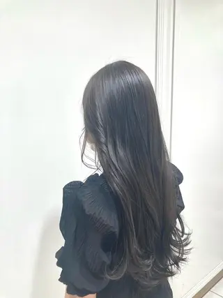 ロング カラー アフェクション大曽根所属・横田 冴のヘアスタイル