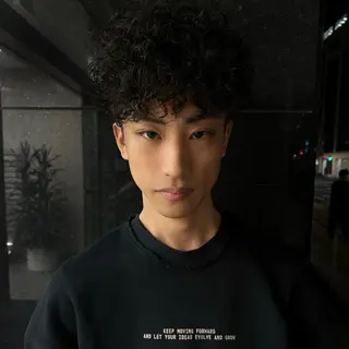 ショート パーマ mellow所属・顔周りデザイン/ ハイトーン/多田悠馬のヘアスタイル