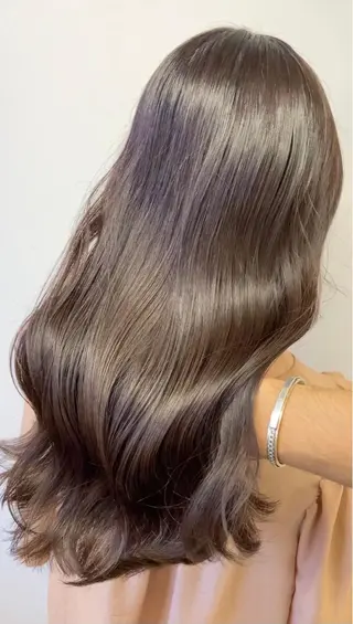 ロング 吉井 美穂奈のヘアスタイル