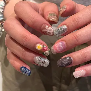 ネイル オタク美容師🛍/ 酸性ストレート/艶髪のヘアスタイル